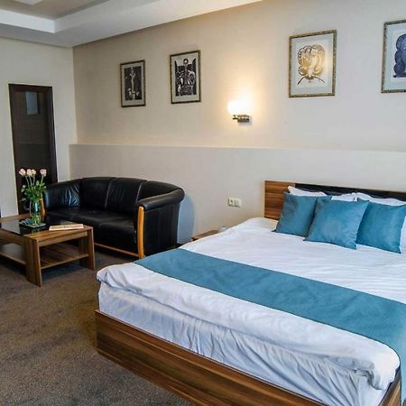 Park-Hotel Ямбол Экстерьер фото