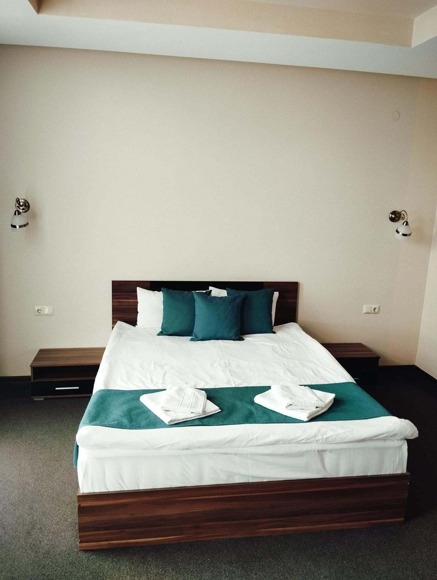 Park-Hotel Ямбол Экстерьер фото
