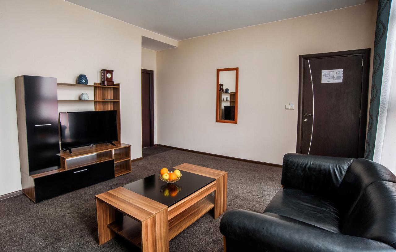 Park-Hotel Ямбол Экстерьер фото